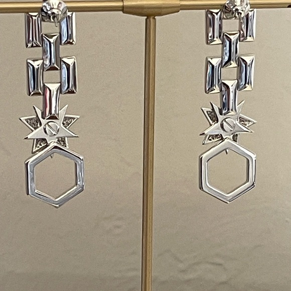 Henri Bendel - Silver & Gold Chandelier Earrings - Picture 5 of 5